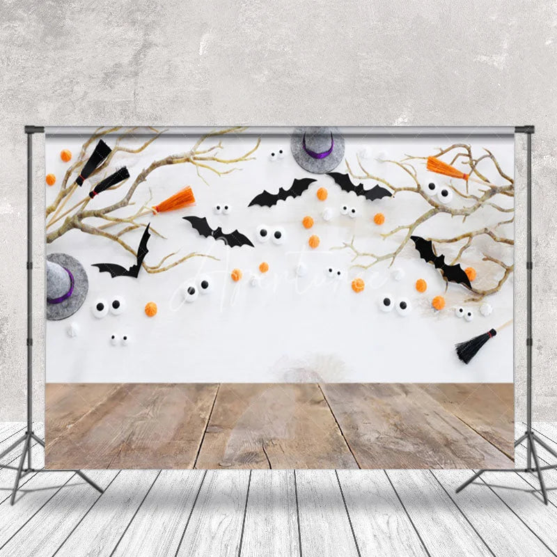 Aperturee - Cute White Wall Wooden Floor Eyes Bats Photo Backdrop