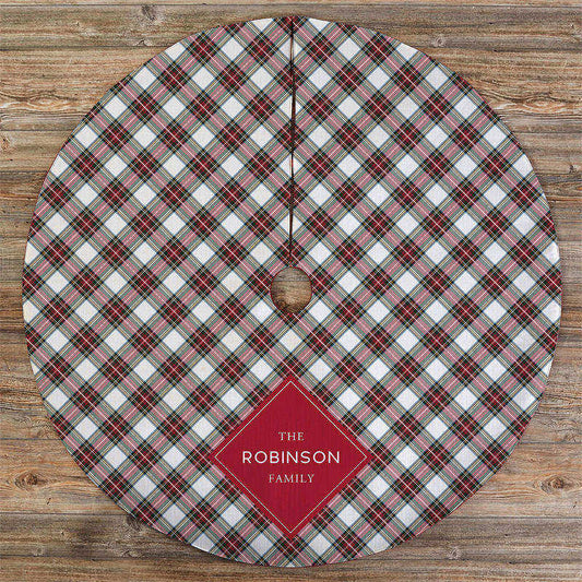 Aperturee - Personalized Classic Holiday Plaid Christmas Tree Skirt