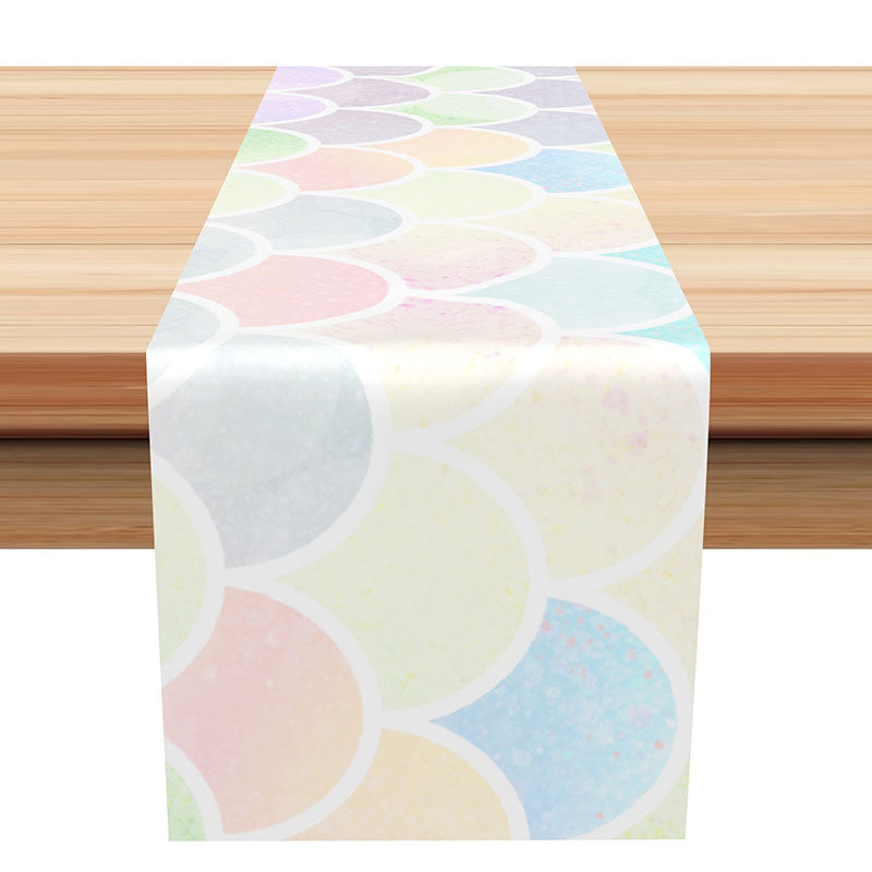 Aperturee - Pretty Light Color Fish Scales Pattern Table Runner