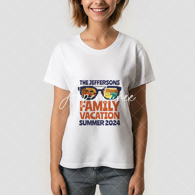 Aperturee - Retro Sunglasses Family Trip Beach Vacation T-Shirt