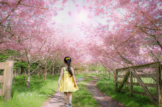 Aperturee - Farm Blooming Tree Garden Flowers Spring Portrait Backdrop