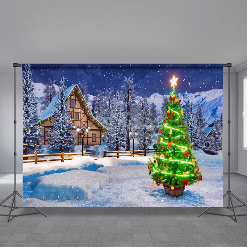 Aperturee - Green Light Tree Snowy House Christmas Backdrop